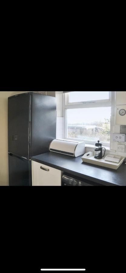 Village View Apartments تينيماوث المظهر الخارجي الصورة